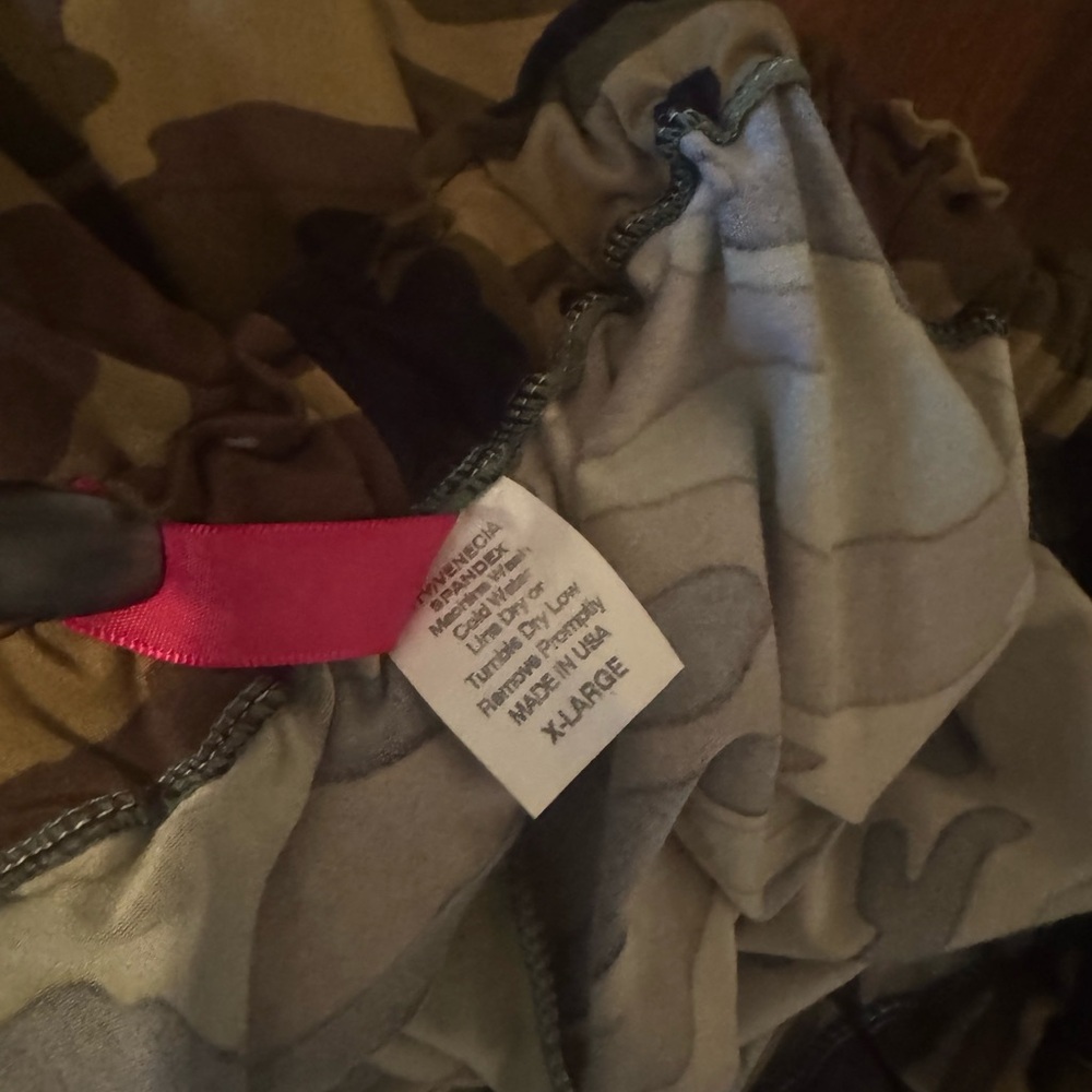Colada Co Camo Pajama Set XL - Picture 7 of 10